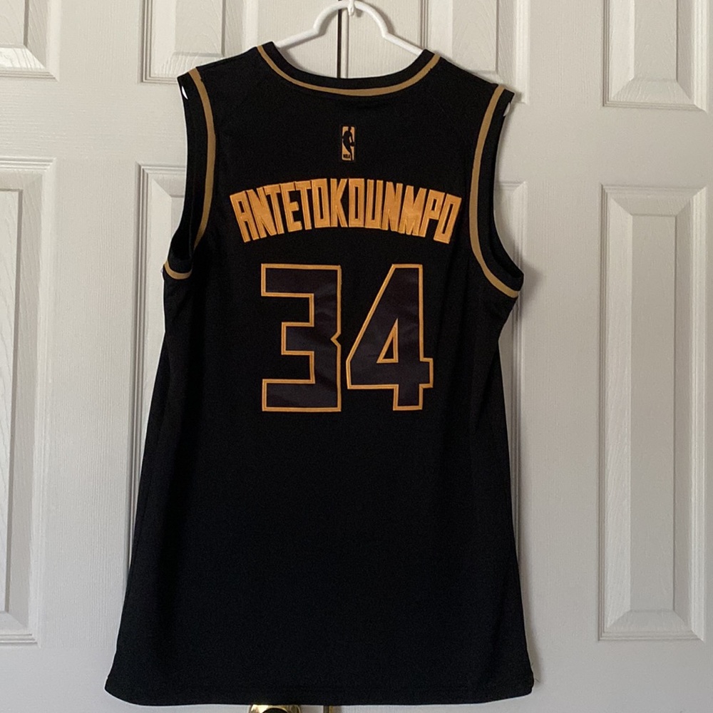Nike Milwaukee Bucks Black and Gold Sleeveless Basketball Jersey - Picture 7 of 7